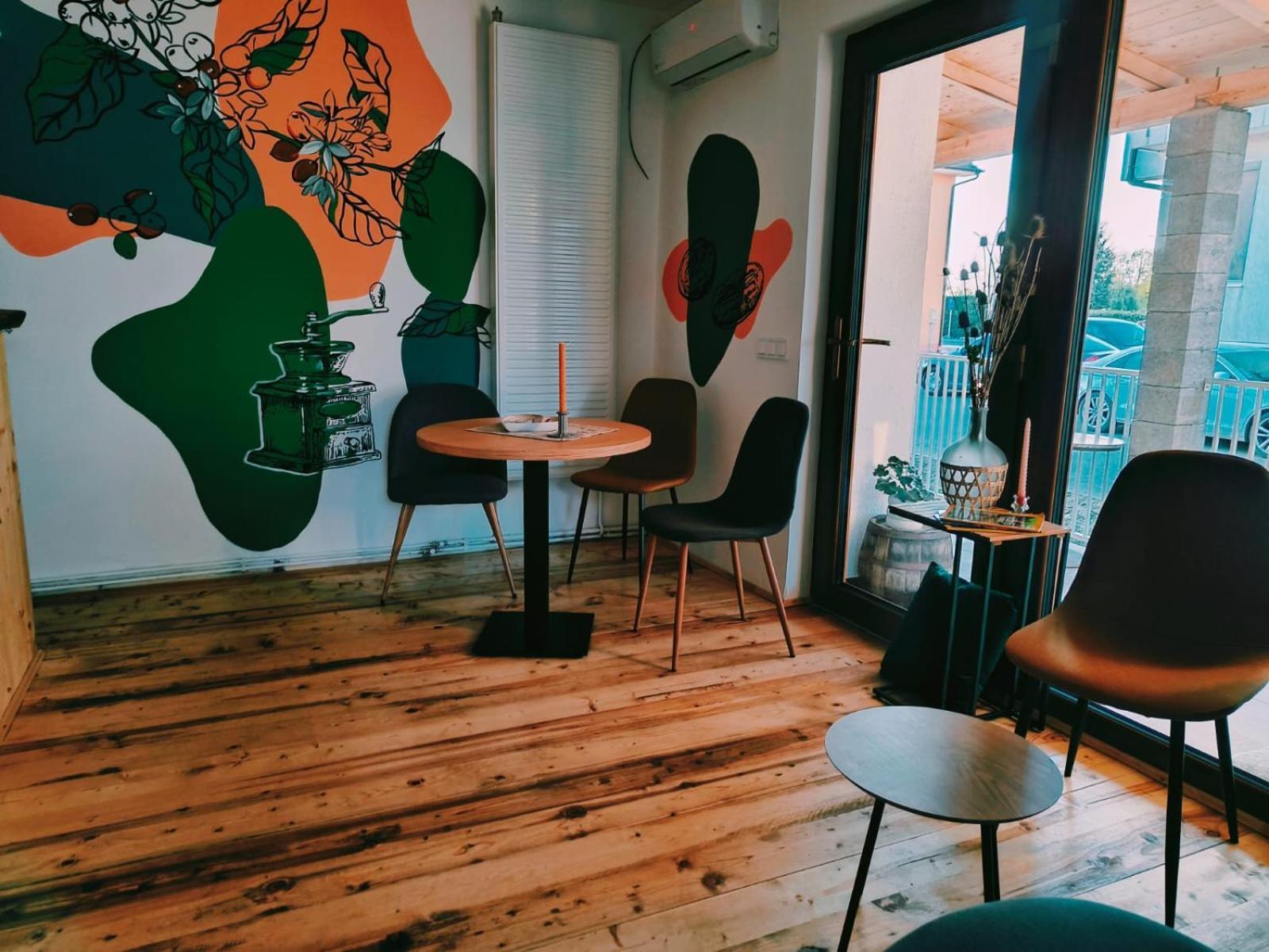 Kaffeinn Specialty Coffee Băile 1 Mai Zewnętrze zdjęcie